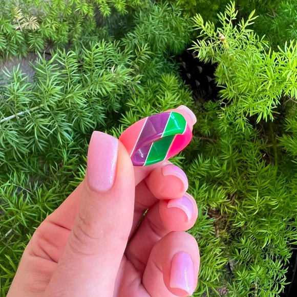 Acrylic ring - Picture 2 of 5